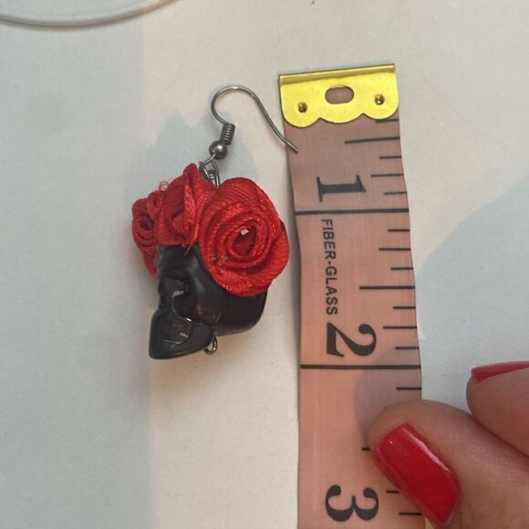 NEW Day of the Dead Drop Earrings Black Skull with Red Rose Flower Crown Tops - Picture 8 of 10